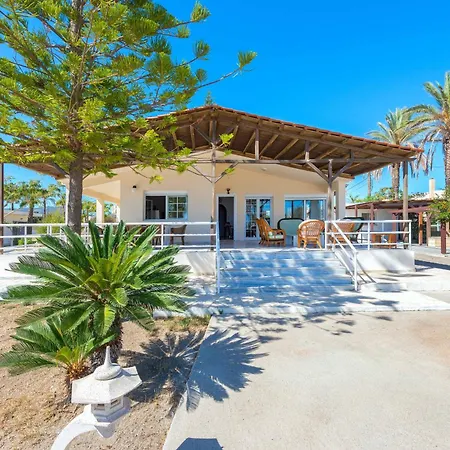 Villa Maria Beachfront *