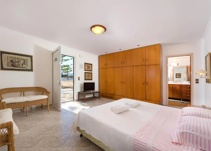 Maria Beachfront Villa *