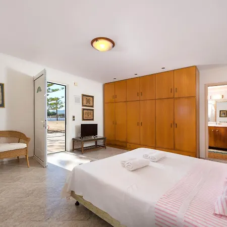 Maria Beachfront فيلة *