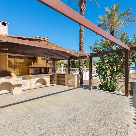 Villa Maria Beachfront *